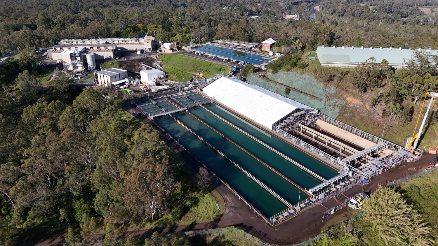 Mt Crosby weir and treatment infrastructure from above